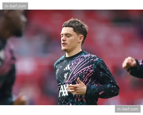 传闻：多家英超俱乐部派球探考察勒沃库森边锋弗林蓬