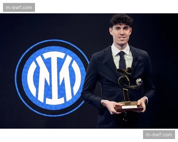 巴斯托尼专访:谈论卫冕之路与在国米的领袖责任。 巴斯托尼专访:谈论卫冕之路与在国米的领袖责任。