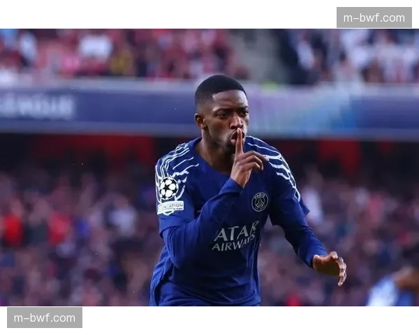 登贝莱因腿筋不适缺席巴黎圣日耳曼队内合练